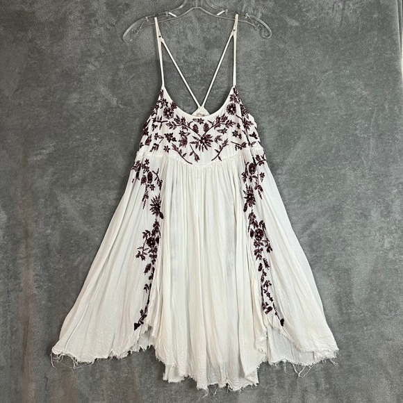 Free People Dresses & Skirts - Free People Babydoll Slip Dress Womens M Embroidered Boho Beachy Delicate
